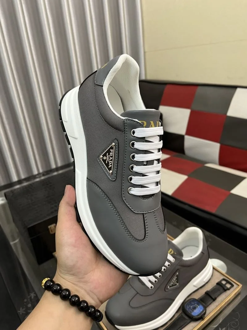 Prada Low Shoes ComfortFit 35533