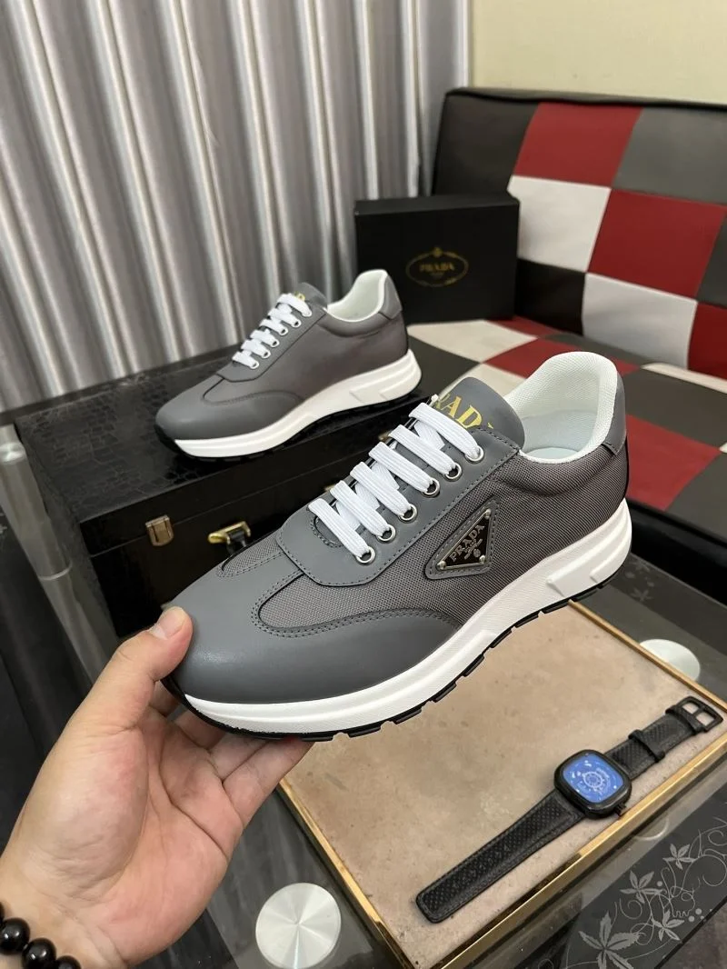 Prada Low Shoes ComfortFit 35533