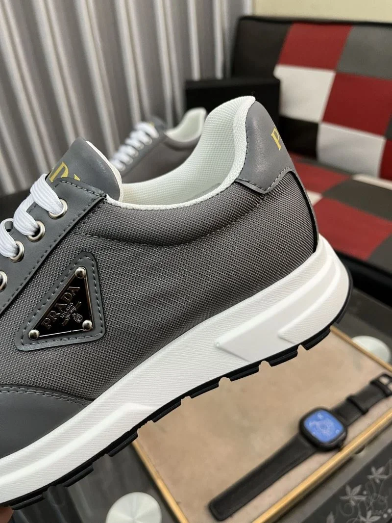 Prada Low Shoes ComfortFit 35533