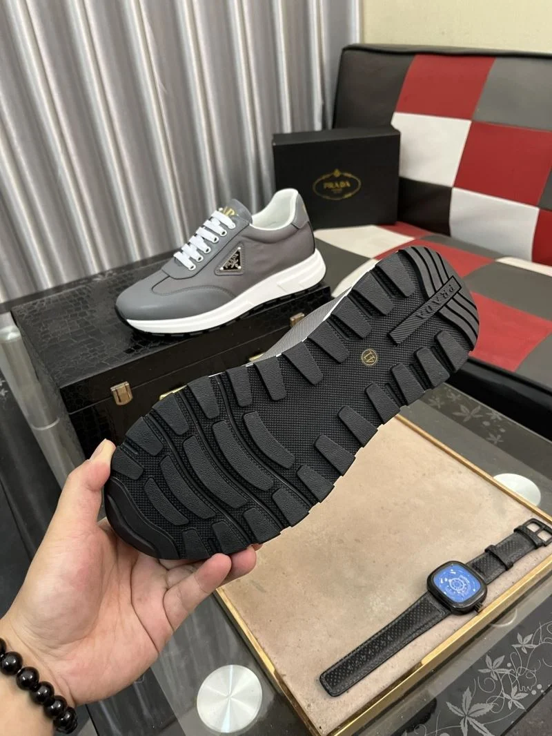 Prada Low Shoes ComfortFit 35533