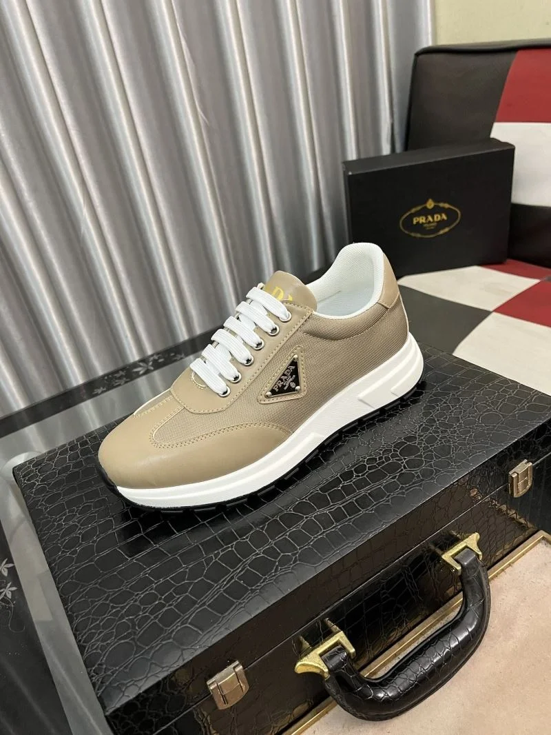 Prada Low Shoes Versatile 35521