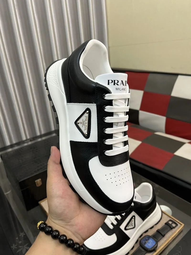 Prada Low Shoes Stretchable 35524