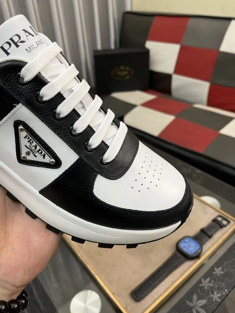 Prada Low Shoes Stretchable 35524