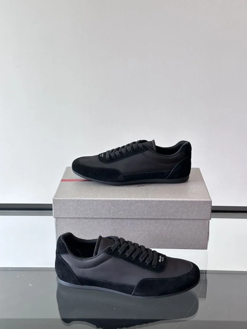 Vibrant Prada Low Shoes 35531