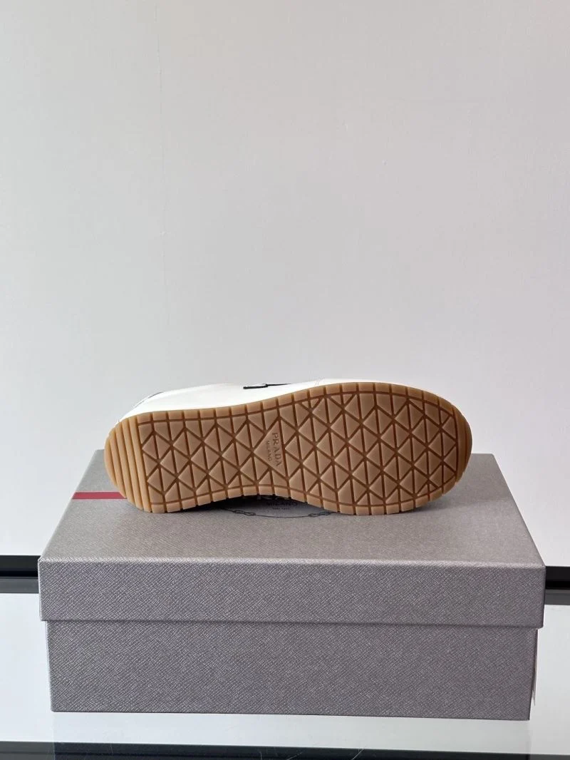 AllSeason Prada Low Shoes 35527