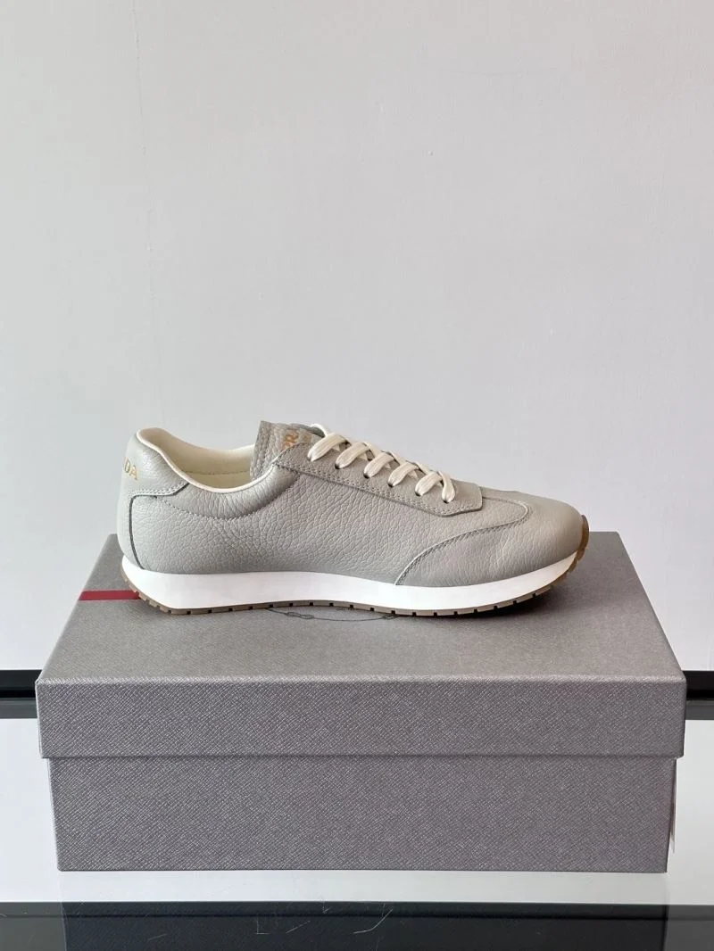 Prada Low Shoes Vibrant 35525