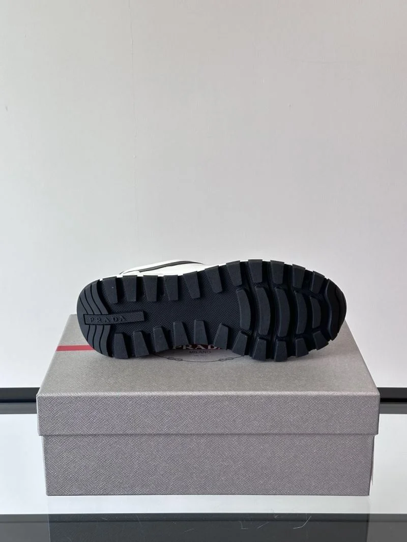 UrbanStyle Prada Low Shoes 35522