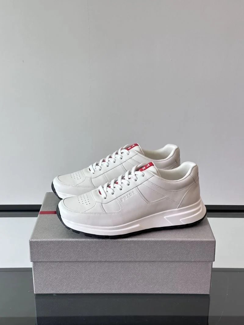 Prada Low Shoes Youthful 35526
