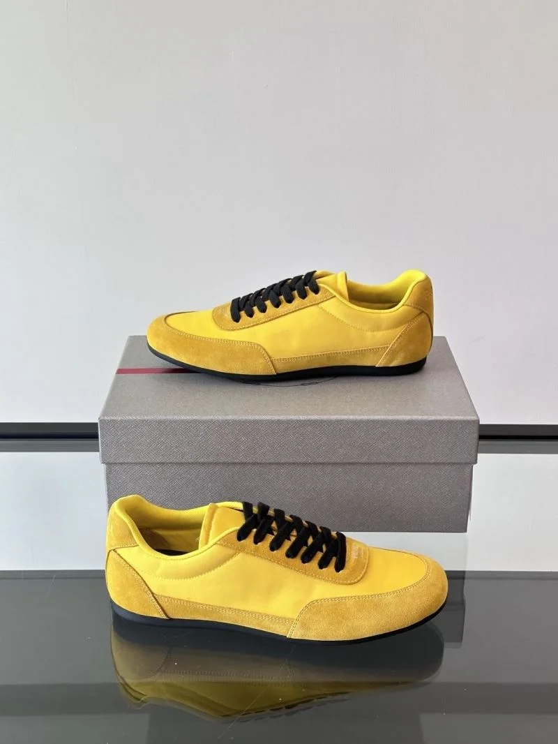 Prada Low Shoes Durable 35532