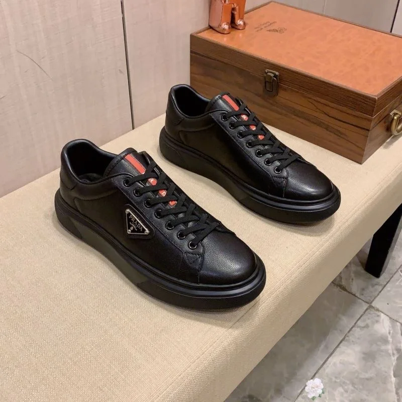 Prada Low Shoes Stylish 35506