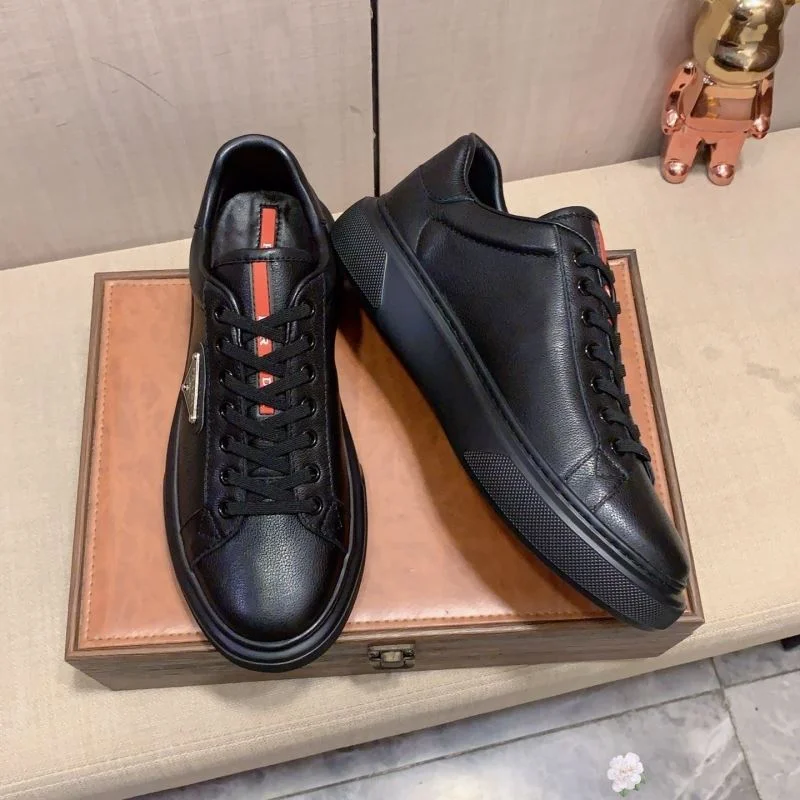 Prada Low Shoes Stylish 35506