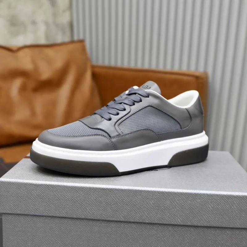 FashionForward Prada Low Shoes 35509