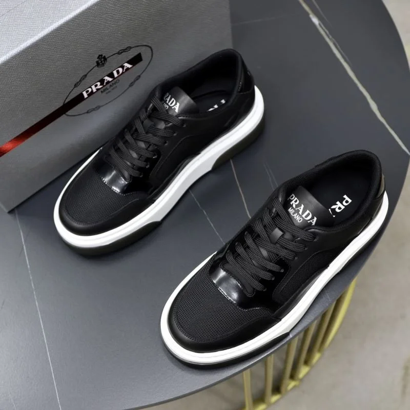 Prada Low Shoes EyeCatching 35510