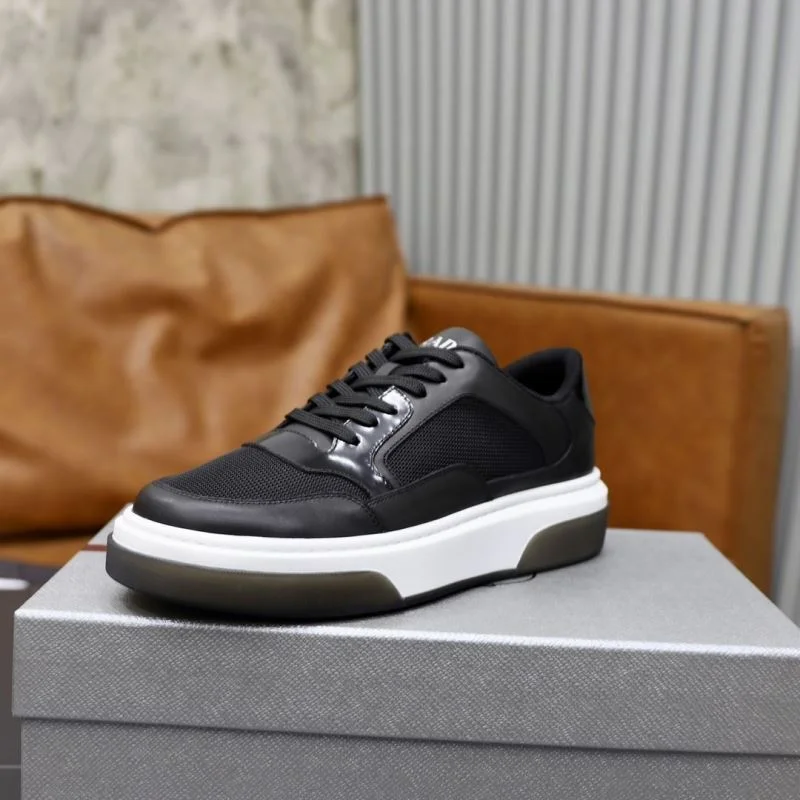 Prada Low Shoes EyeCatching 35510