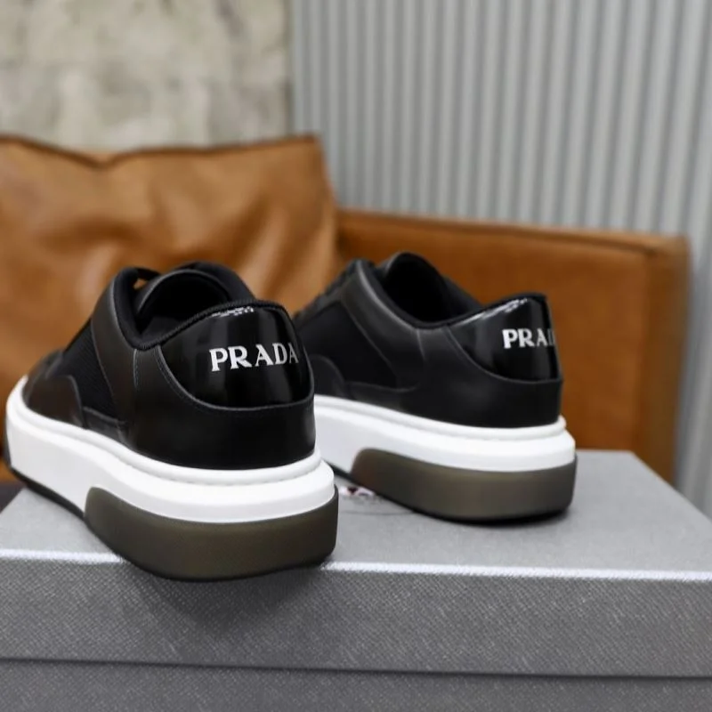 Prada Low Shoes EyeCatching 35510