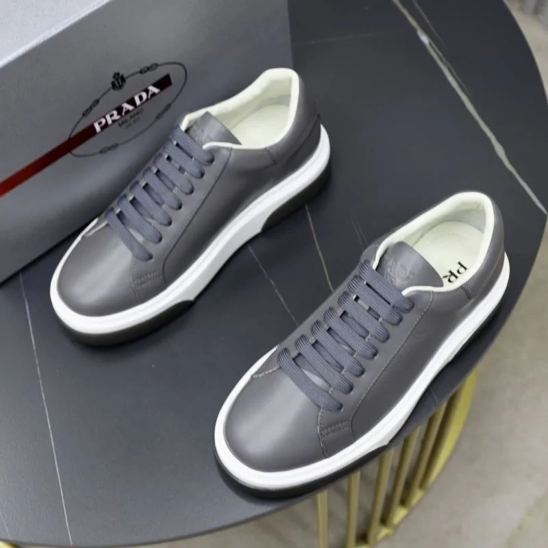 FashionForward Prada Low Shoes 35505