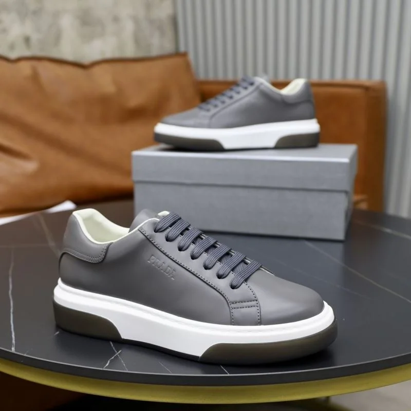 FashionForward Prada Low Shoes 35505