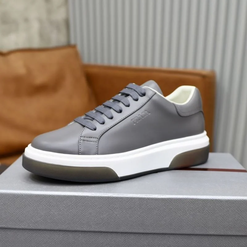 FashionForward Prada Low Shoes 35505