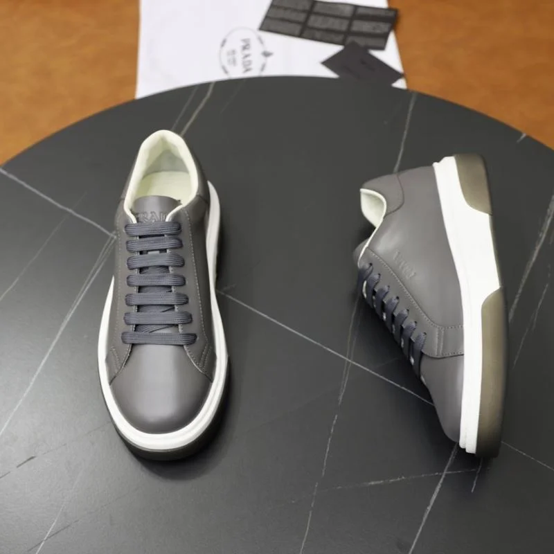 FashionForward Prada Low Shoes 35505