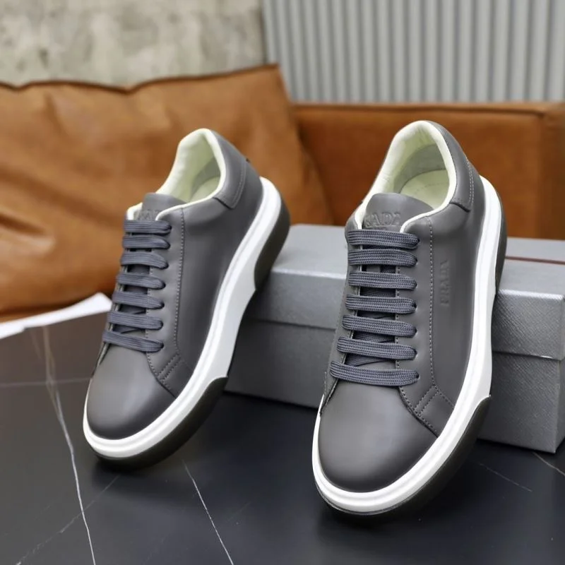 FashionForward Prada Low Shoes 35505