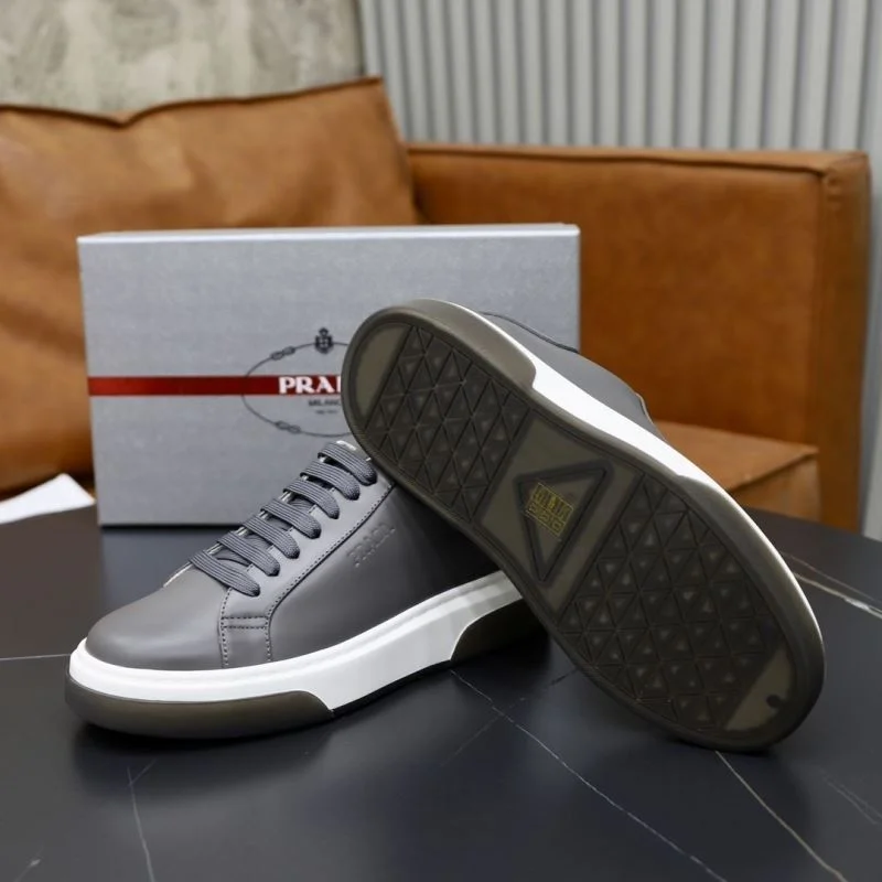 FashionForward Prada Low Shoes 35505