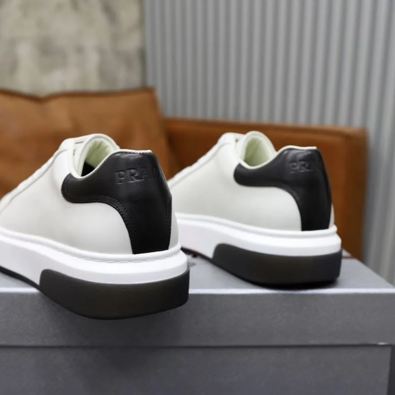 Lightweight Prada Low Shoes 35503