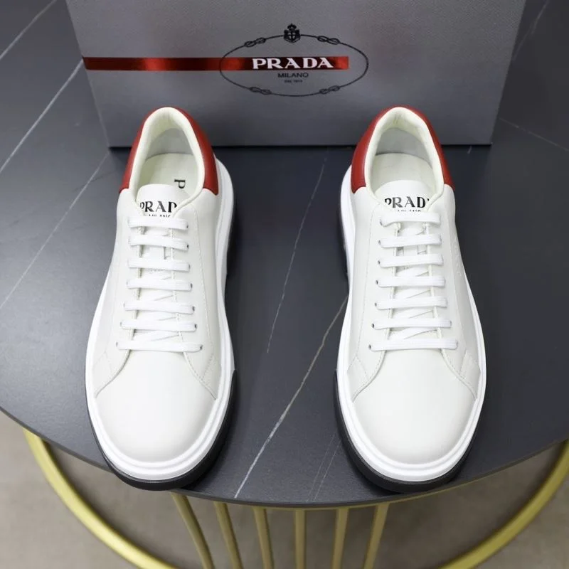 Flexible Prada Low Shoes 35500