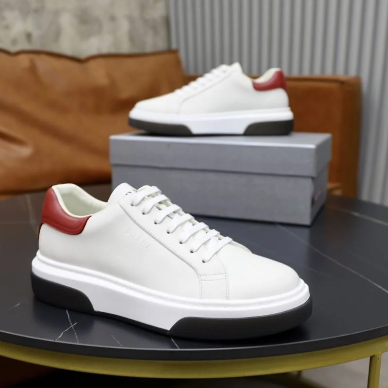 Flexible Prada Low Shoes 35500
