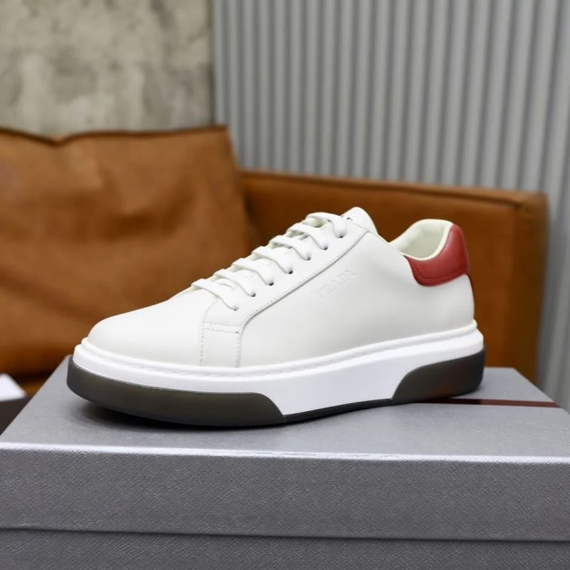 Flexible Prada Low Shoes 35500