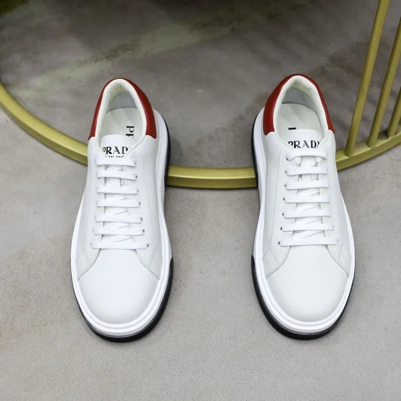 Flexible Prada Low Shoes 35500
