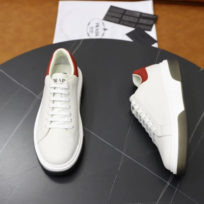 Flexible Prada Low Shoes 35500