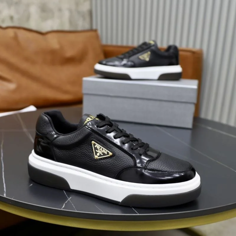 Trendy Prada Low Shoes 35501