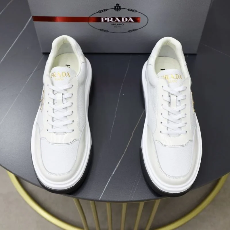 Prada Low Shoes Durable 35472