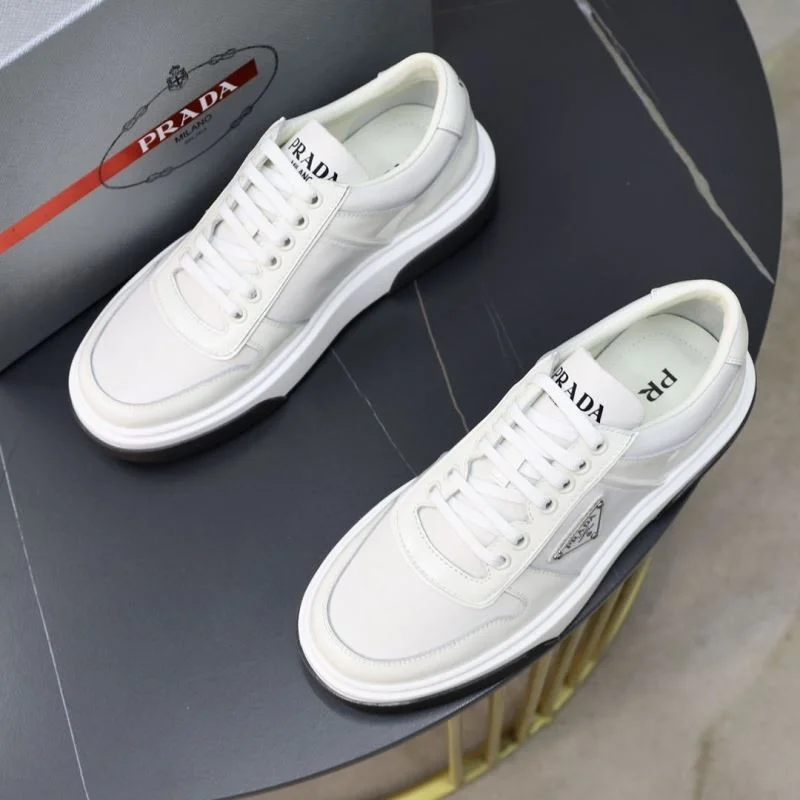 Prada Low Shoes Comfortable 35481