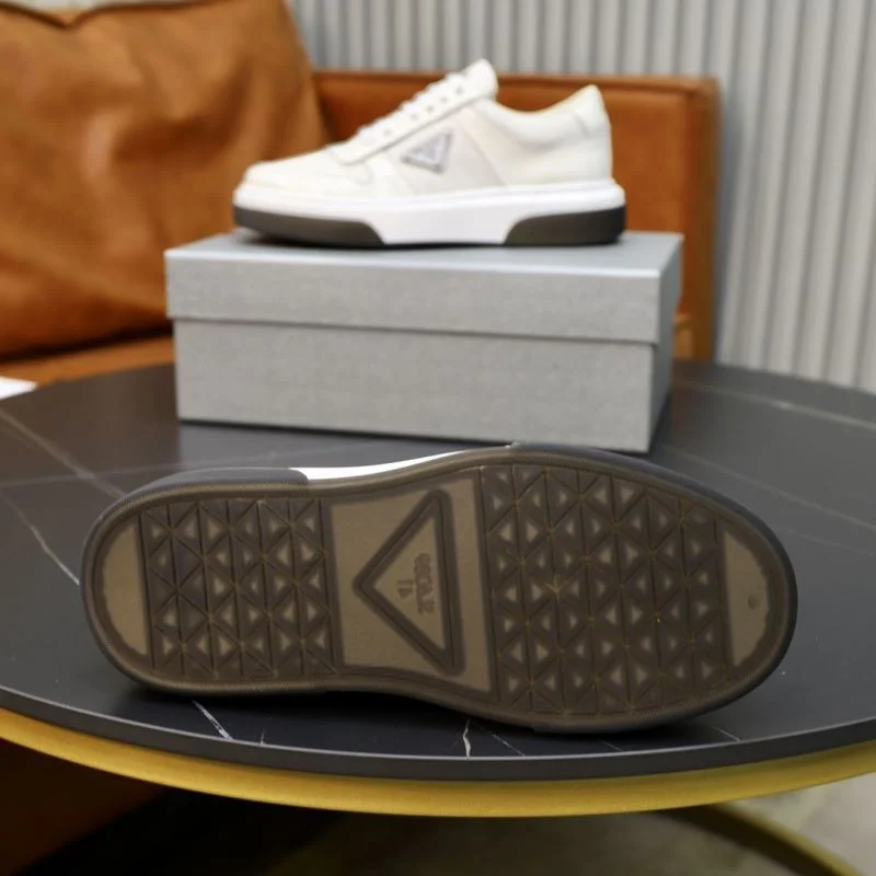 Prada Low Shoes Comfortable 35481