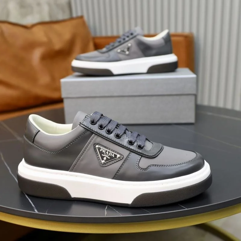 Prada Low Shoes Effortless 35482