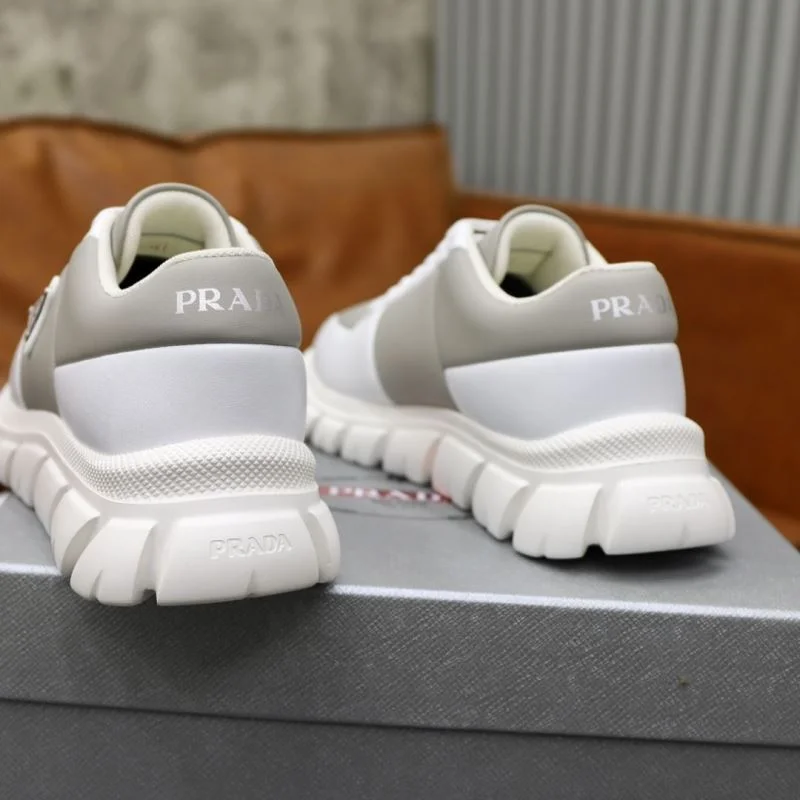 Timeless Prada Low Shoes 35484