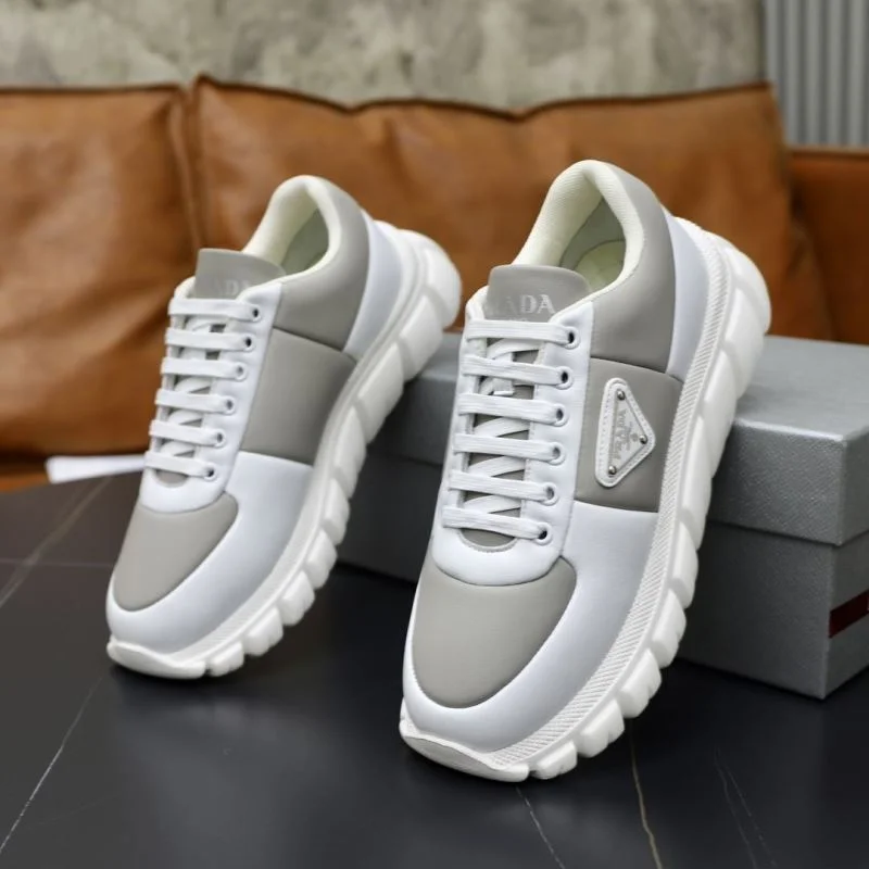 Timeless Prada Low Shoes 35484