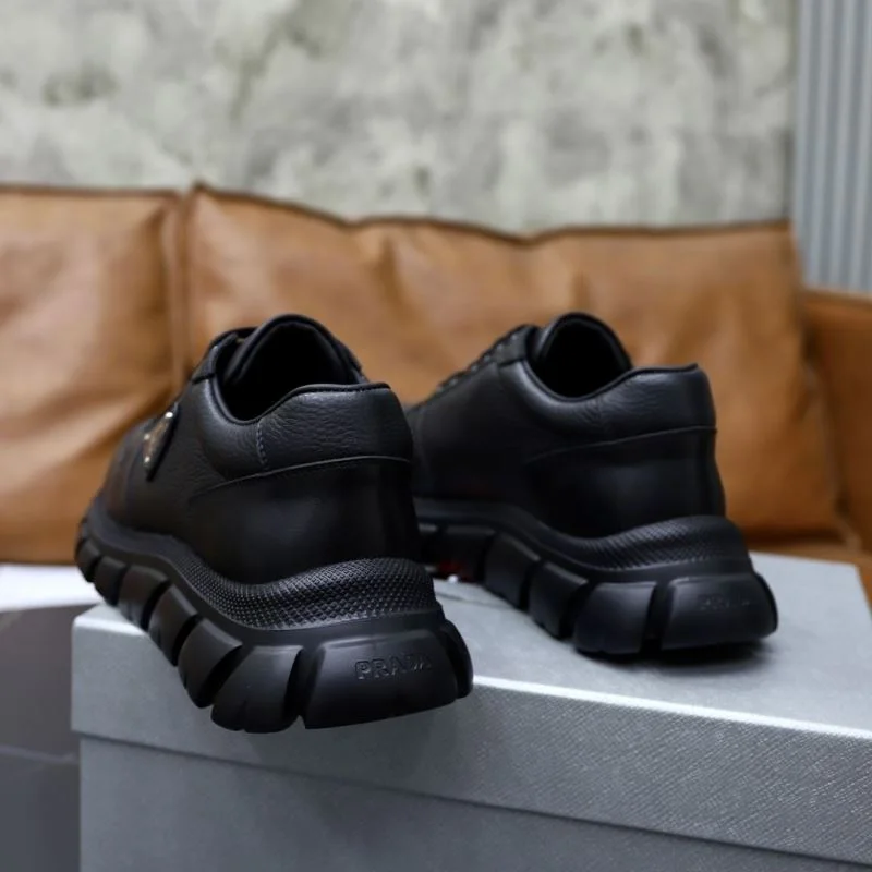 Prada Low Shoes Classic 35474