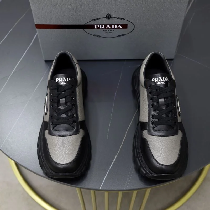 Prada Low Shoes Durable 35497