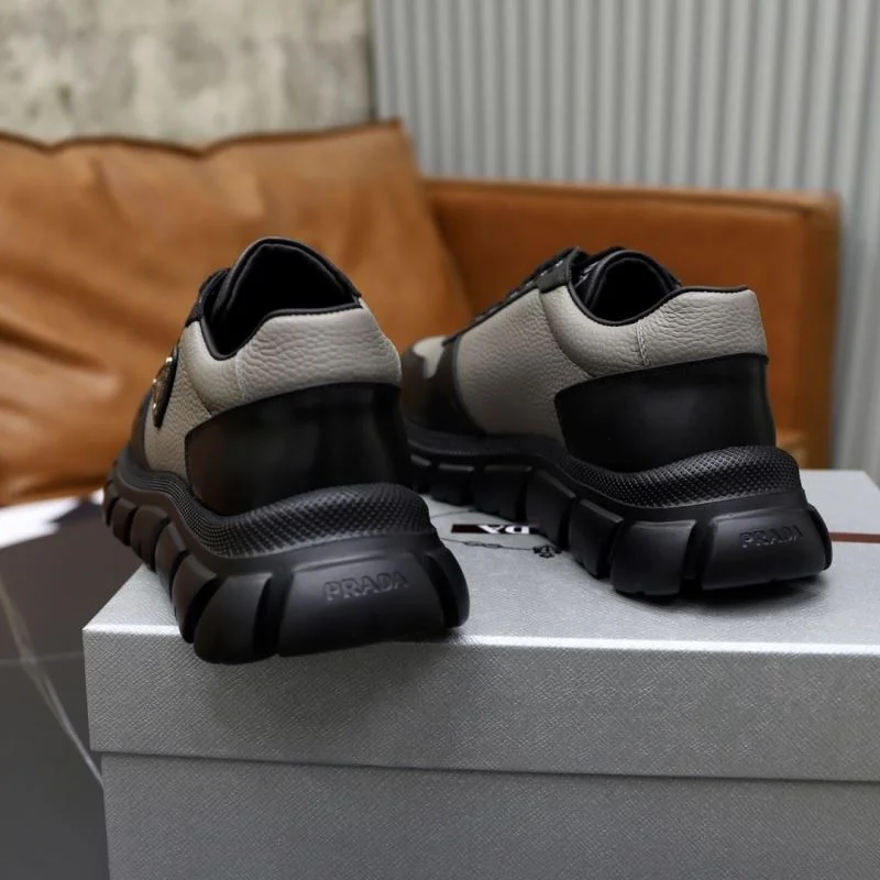 Prada Low Shoes Durable 35497