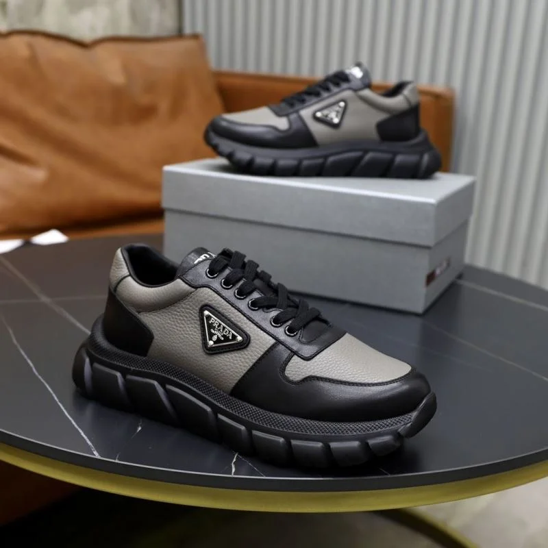 Prada Low Shoes Durable 35497