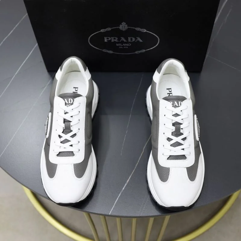 Timeless Prada Low Shoes 35491