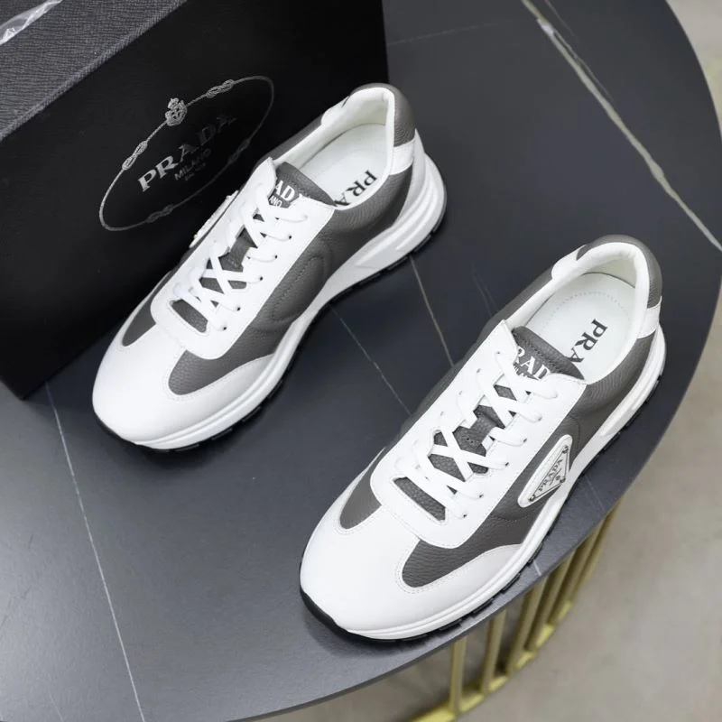 Timeless Prada Low Shoes 35491