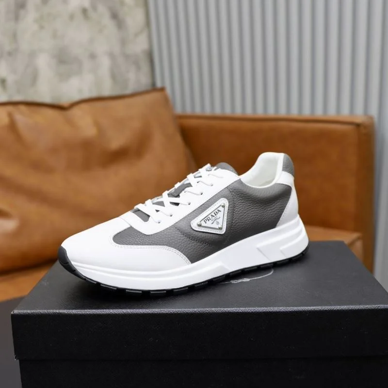 Timeless Prada Low Shoes 35491