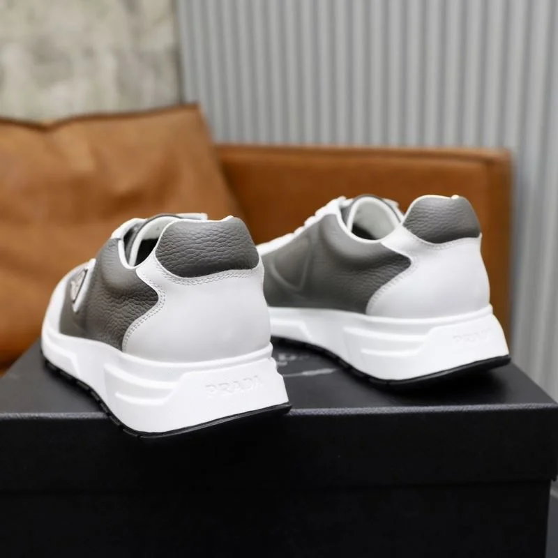 Timeless Prada Low Shoes 35491