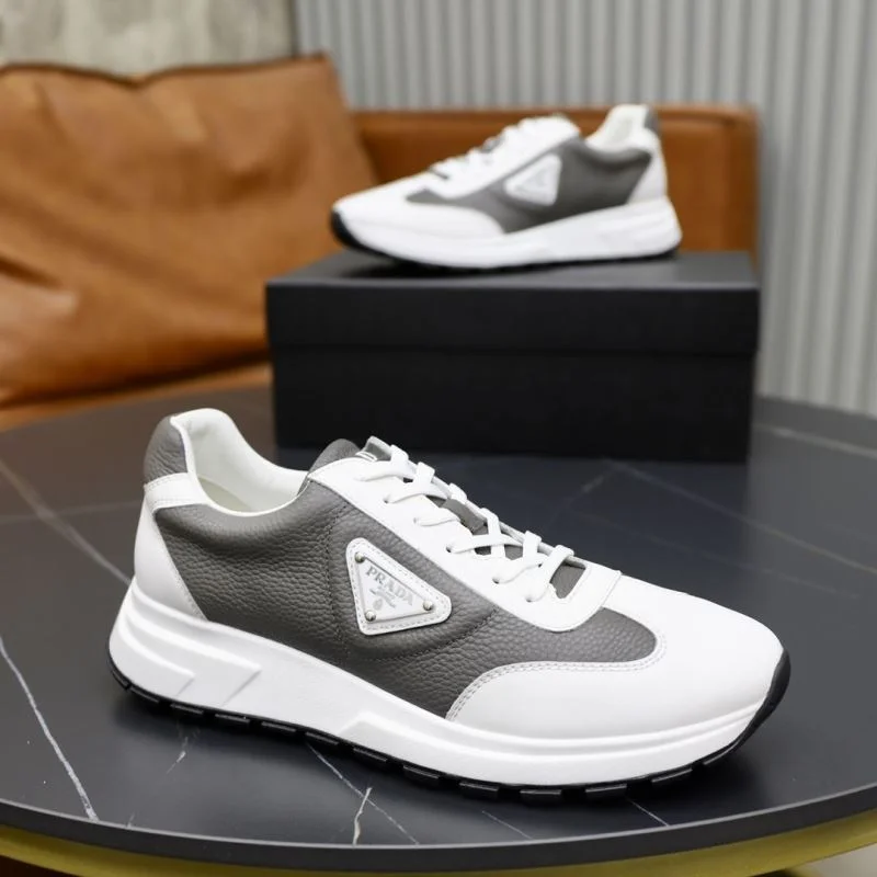 Timeless Prada Low Shoes 35491