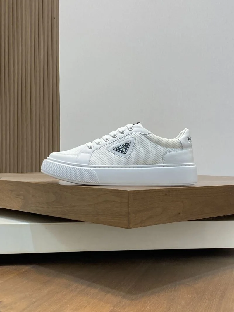 Prada Low Shoes Chic 35492