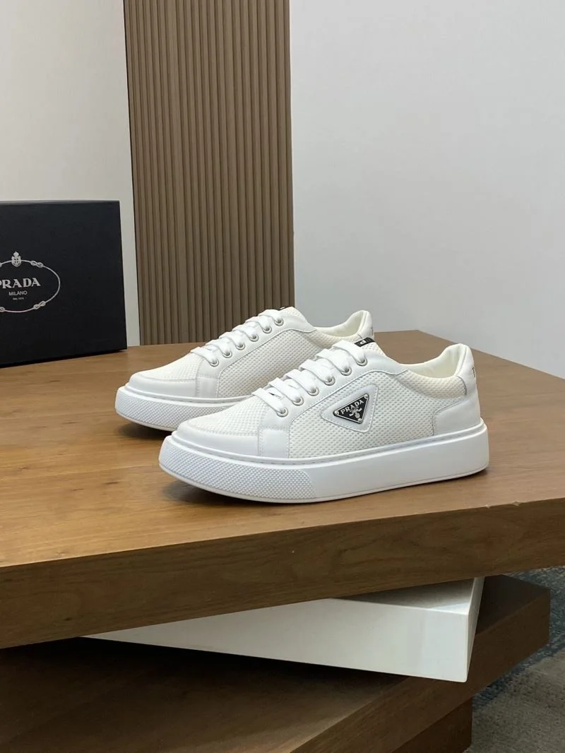 Prada Low Shoes Chic 35492