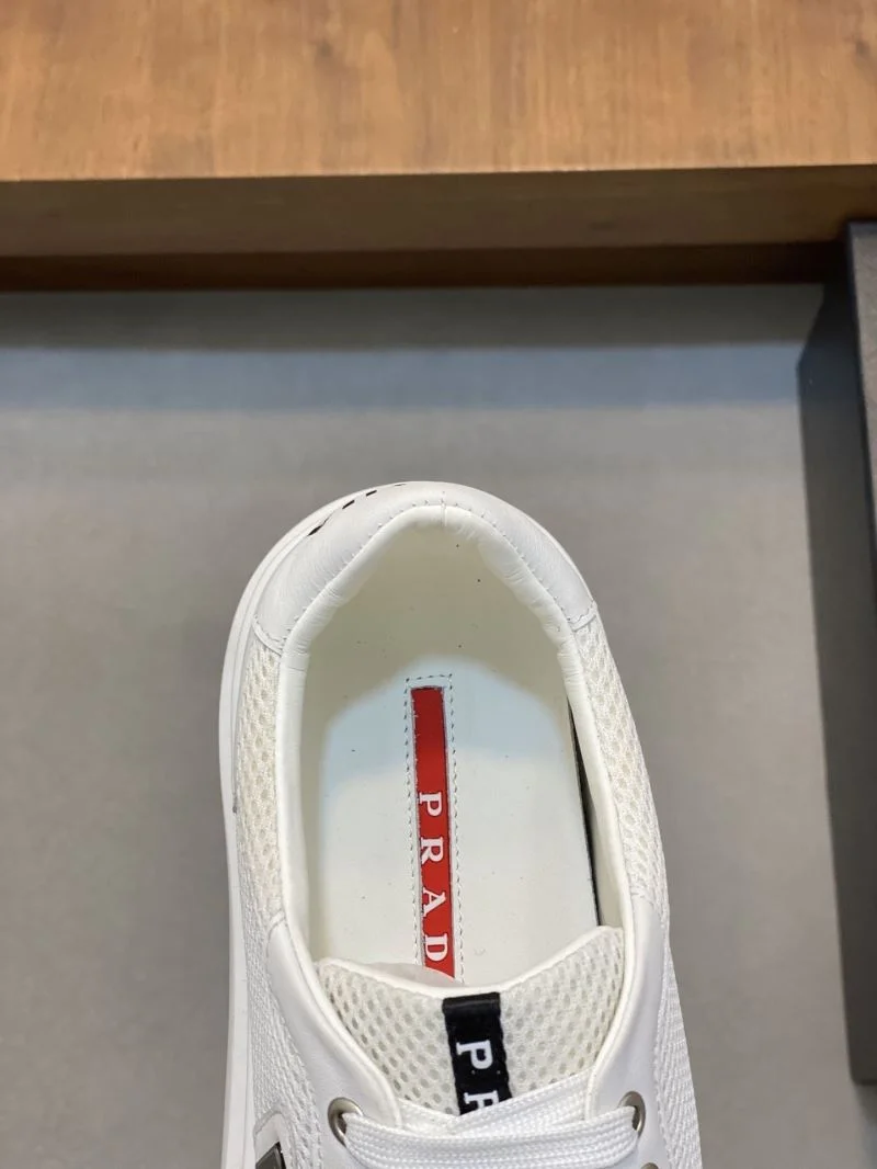 Prada Low Shoes Chic 35492